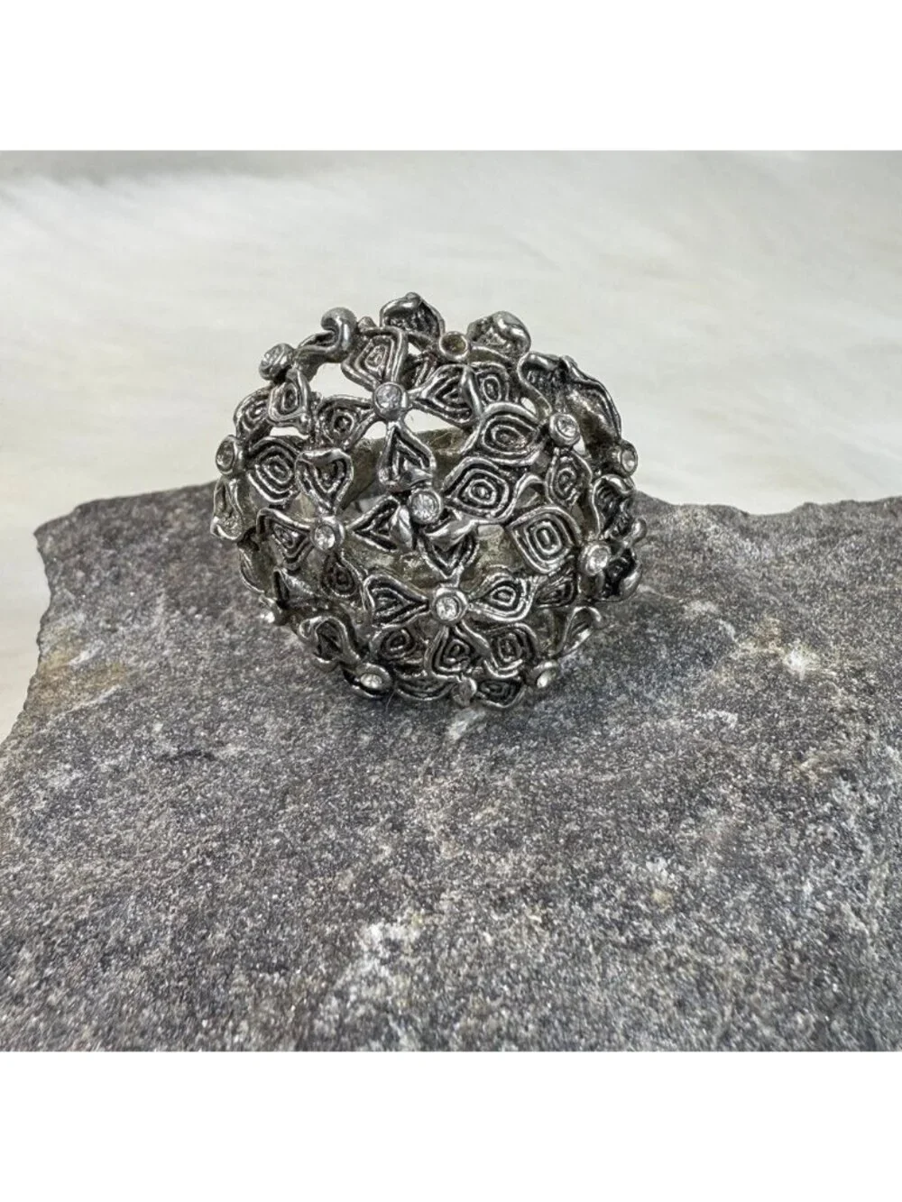 Silver Tone Flower Dome & Rhinestone Ring Size 8.25